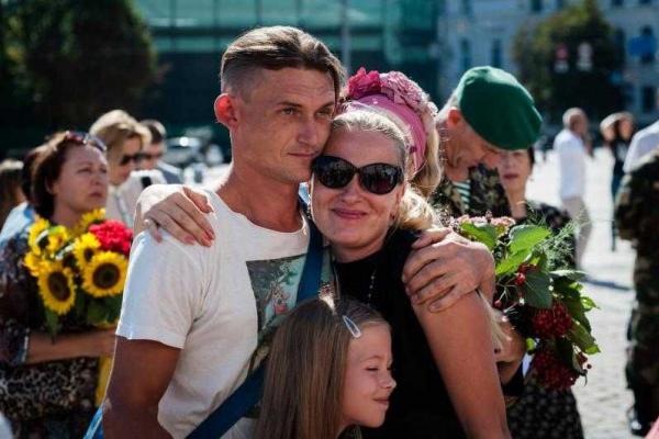 В центре Киева почтили память погибших под Иловайском