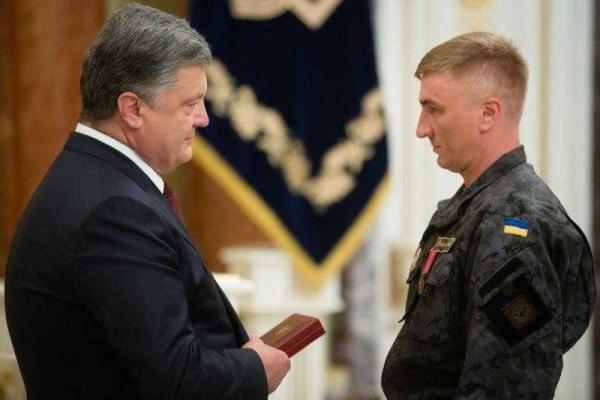 Порошенко вручил государственные награды в честь 25-й годовщины Независимости Украины