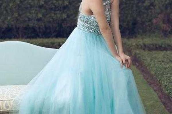 Модель, страдающая лимфомой, представила фотосессию в поддержку больных раком 