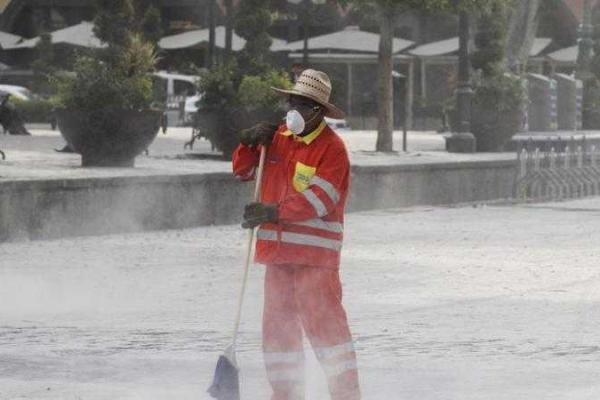 Вблизи Мехико началось извержение вулкана Попокатепетль: город засыпало вулканическим пеплом Вблизи Мехико началось извержение вулкана Попокатепетль: город засыпало вулканическим пеплом