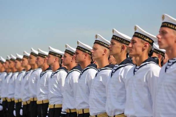 Военные показали последние приготовления к параду на День Независимости Военные показали последние приготовления к параду на День Независимости