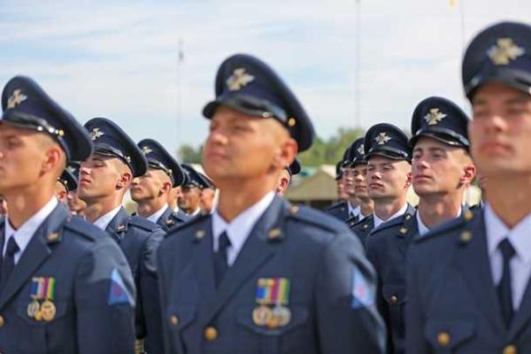 Военные показали последние приготовления к параду на День Независимости Военные показали последние приготовления к параду на День Независимости