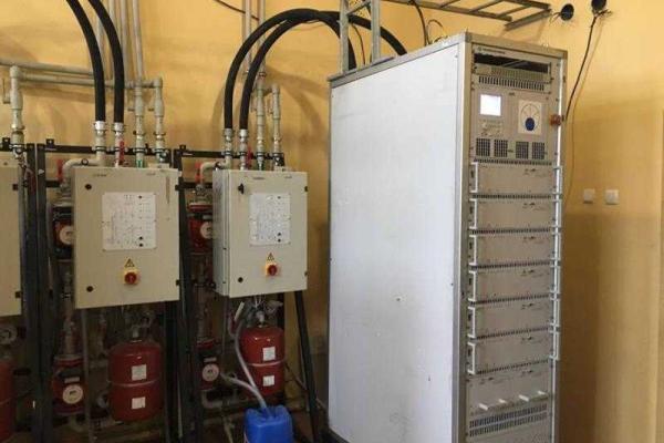 Жебривский проинспектировал работы по восстановлению телебашни на горе Карачун