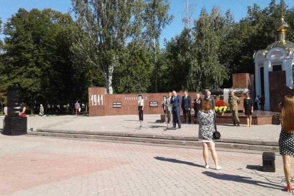Лисичанские активисты публично призвали Шилина открыть правду по делу младшего сына 