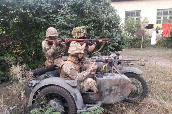 Украинские бойцы в зоне АТО получили боевой мотоцикл