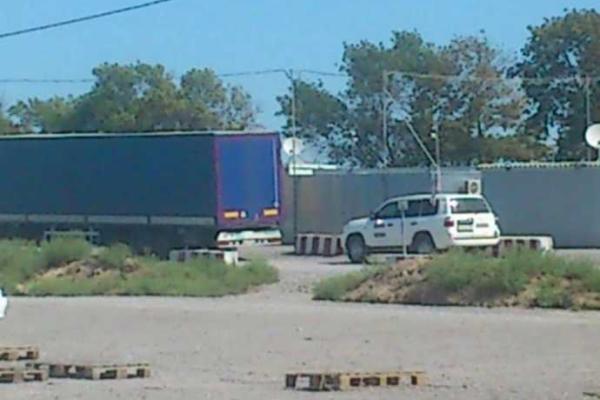 Соцсети взволновали сотрудники ОБСЕ, которые решили вывезти из зоны АТО свои вещи