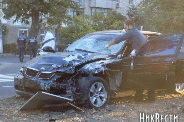 В Николаеве произошло жуткое ДТП, в котором погибли четыре человека В Николаеве произошло жуткое ДТП, в котором погибли четыре человека