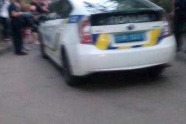 Во Львове полицейский автомобиль сбил ребенка Во Львове полицейский автомобиль сбил ребенка