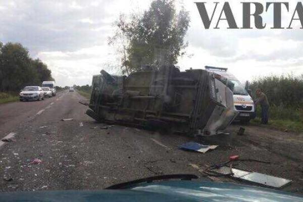 На Львовщине жуткое ДТП: микроавтобус столкнулся с маршруткой, есть жертвы На Львовщине жуткое ДТП: микроавтобус столкнулся с маршруткой, есть жертвы