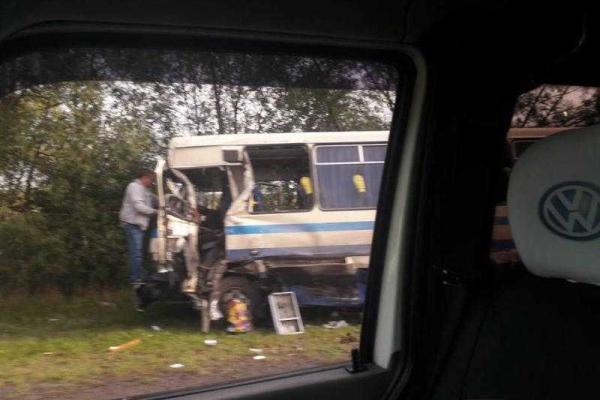 На Львовщине жуткое ДТП: микроавтобус столкнулся с маршруткой, есть жертвы На Львовщине жуткое ДТП: микроавтобус столкнулся с маршруткой, есть жертвы