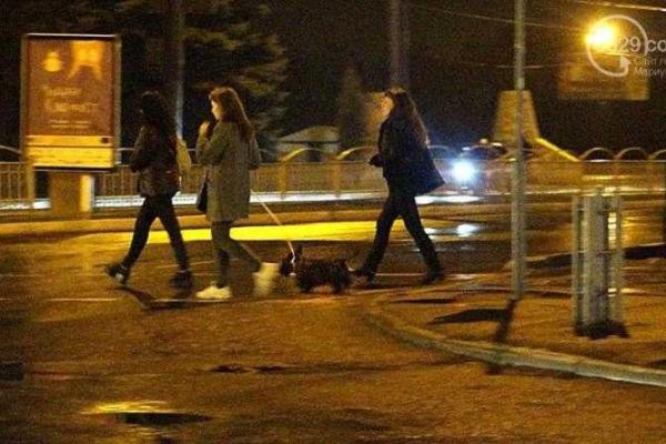 В Мариуполе произошло жуткое ДТП: женщина попала под колеса маршрутки, появились новые подробности