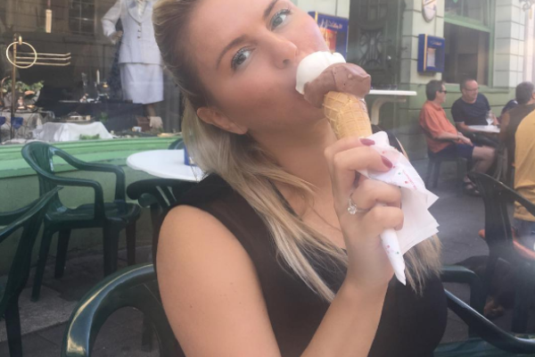 Анна Семенович выходит замуж?