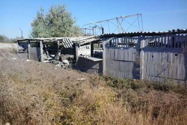 Обстрел Авдеевки: полиция опубликовала фото разрушений Обстрел Авдеевки: полиция опубликовала фото разрушений