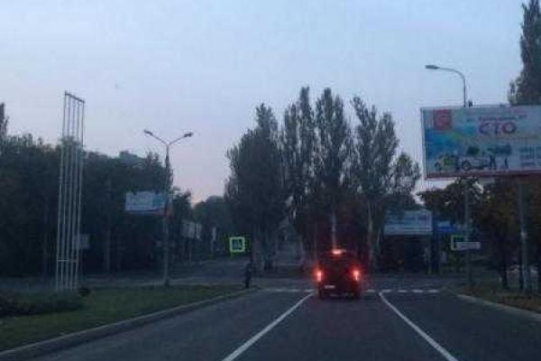 Утренний Донецк в день «праймериз» : опубликованы фото пустых улиц Утренний Донецк в день «праймериз» : опубликованы фото пустых улиц