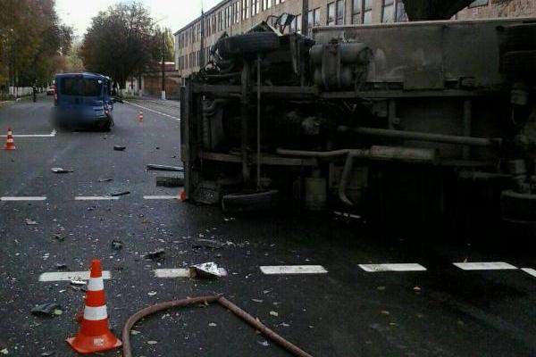 У Хмельницькому сталася страшна ДТП У Хмельницькому сталася страшна ДТП