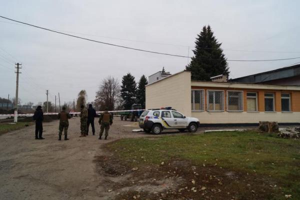 У Лисичанську на залізничному вокзалі знайшли вибухівку У Лисичанську на залізничному вокзалі знайшли вибухівку