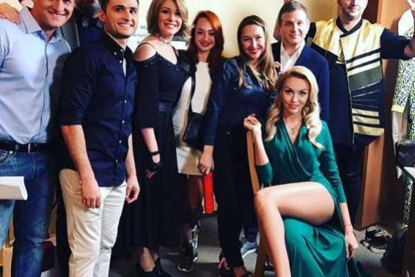 Елена Кравец поразила подтянутой фигурой после родов