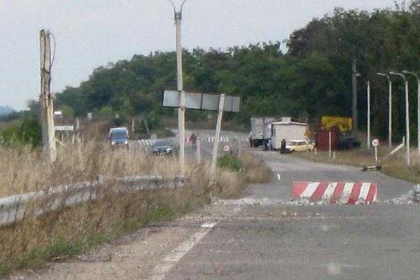 В Дебальцево боевики открыли 2 "таможни" - соцсети В Дебальцево боевики открыли 2 "таможни" - соцсети