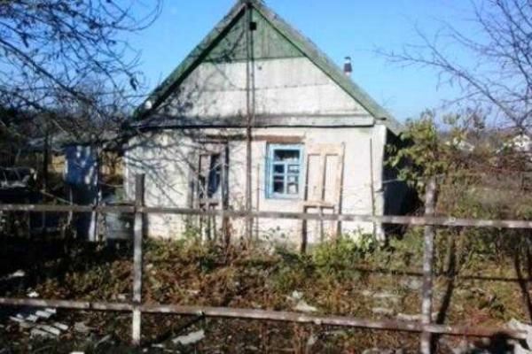 Боевики обстреляли жилой квартал Авдеевки: повреждены 4 дома