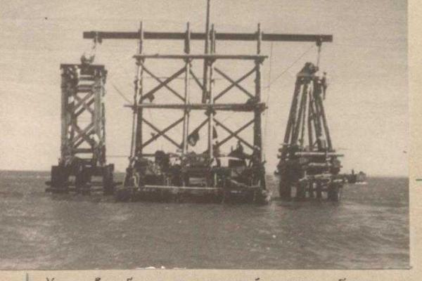 Россия рассекретила фотографии строительства немцами моста в Крым Россия рассекретила фотографии строительства немцами моста в Крым
