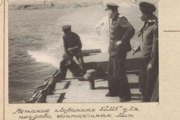 Россия рассекретила фотографии строительства немцами моста в Крым Россия рассекретила фотографии строительства немцами моста в Крым