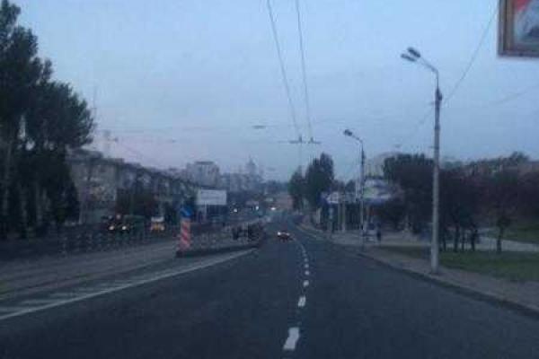 Утренний Донецк в день «праймериз» : опубликованы фото пустых улиц Утренний Донецк в день «праймериз» : опубликованы фото пустых улиц