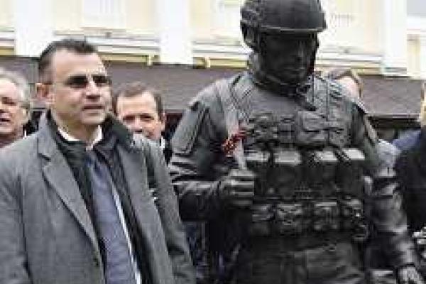 Депутаты из Италии "наплевали" на запрет и посетили оккупированный Крым Депутаты из Италии "наплевали" на запрет и посетили оккупированный Крым