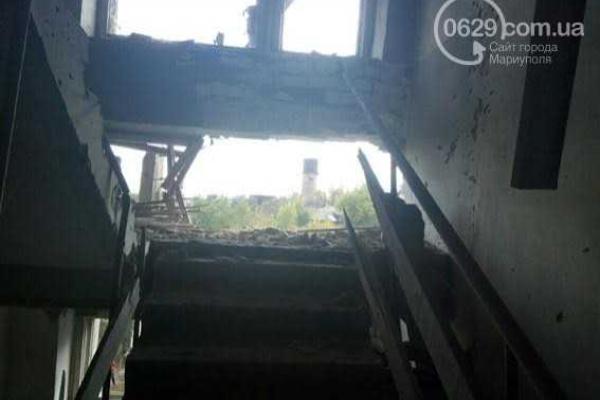 Появились шокирующие кадры разрушений после мощного обстрела боевиками Марьинки