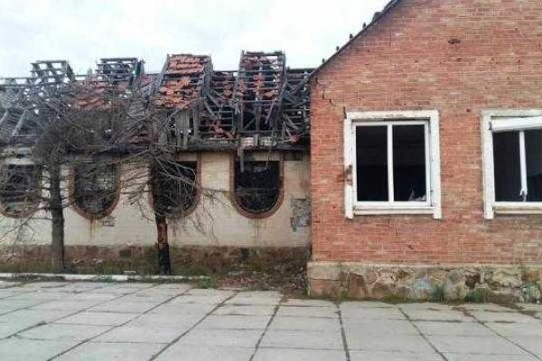 В сети показали фото обстрелянной Станицы Луганской