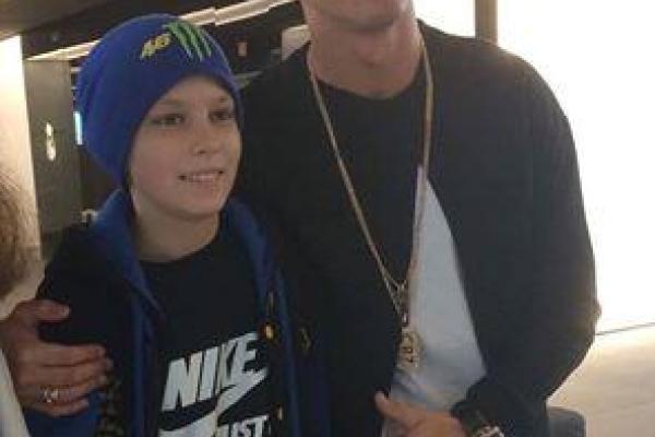 Хворий на рак український хлопчик побував на базі "Реалу" та познайомився з Кріштіану Роналду Хворий на рак український хлопчик побував на базі "Реалу" та познайомився з Кріштіану Роналду