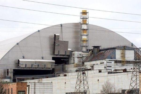 4-й энергоблок ЧАЭС накрыли уникальной подвижной конструкцией 