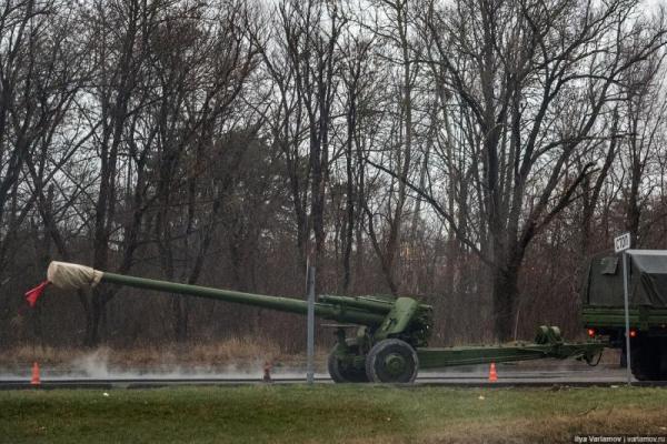 Жителей Симферополя и Керчи напугало большое скопление военной техники Жителей Симферополя и Керчи напугало большое скопление военной техники