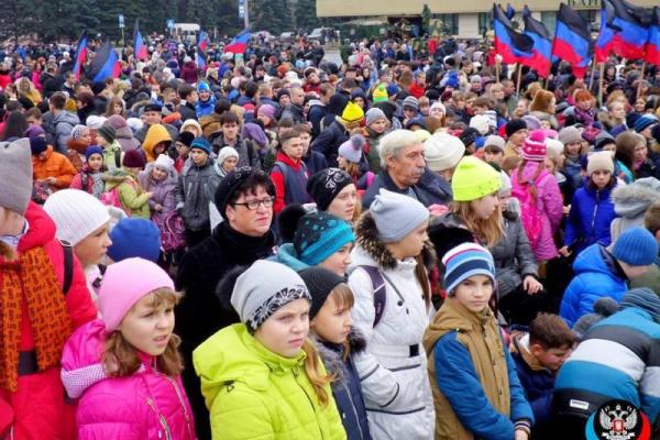 В Сети высмеяли жалкую попытку празднования донецкими оккупантами 7 ноября