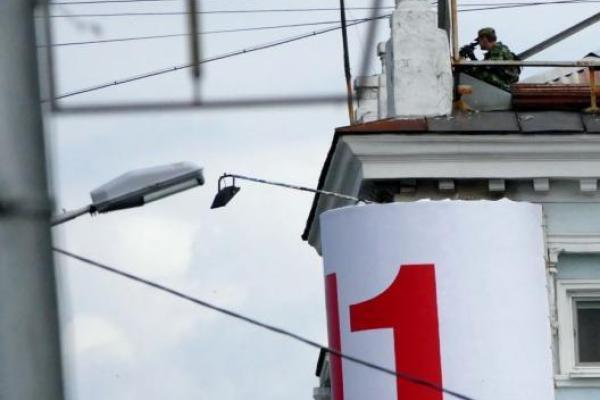 В оккупированном Донецке на крышах многоэтажек появились снайперы