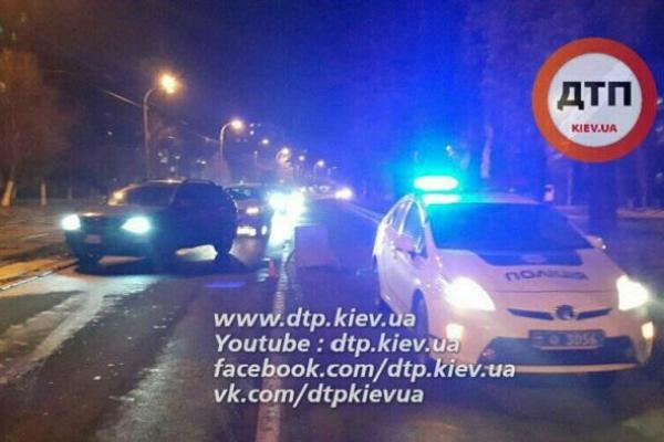 Стрельба и масштабное ДТП: в Киеве полиция гонялась за нарушителем Стрельба и масштабное ДТП: в Киеве полиция гонялась за нарушителем