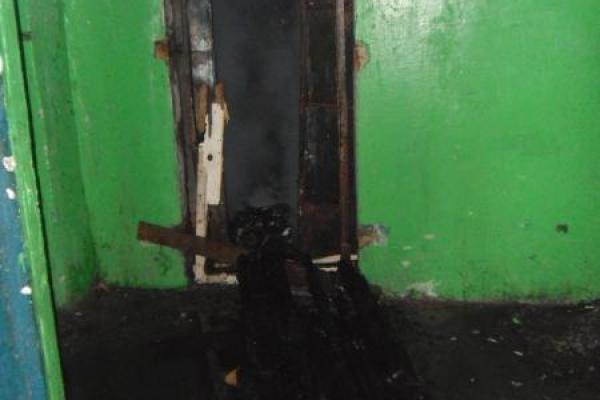 В Каменском случился страшный пожар в многоэтажке: появились фото В Каменском случился страшный пожар в многоэтажке: появились фото