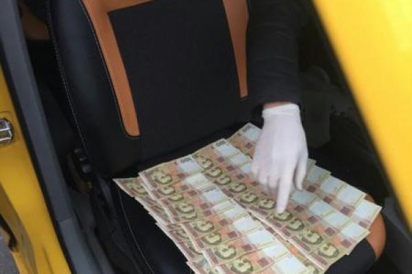 СБУ затримала на хабарі військового комісара на Хмельниччині СБУ затримала на хабарі військового комісара на Хмельниччині