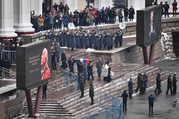 В Москве проходит церемония прощания с Владимиром Зельдиным: опубликованы фото
