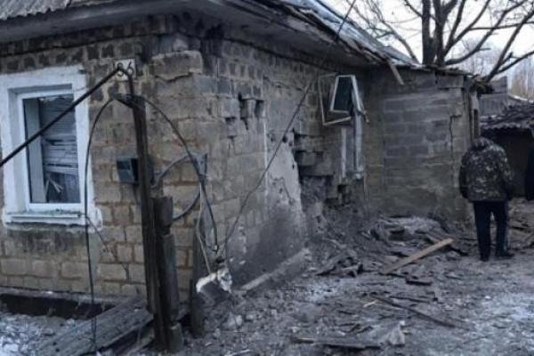 Ночной обстрел Донецка: опубликованы жуткие снимки Ночной обстрел Донецка: опубликованы жуткие снимки
