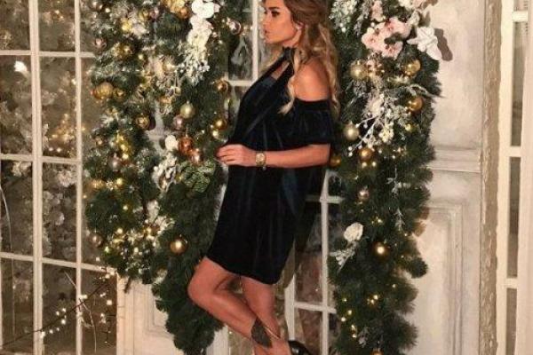 Подписчики Бородиной раскритиковали ее "дешевое" платье