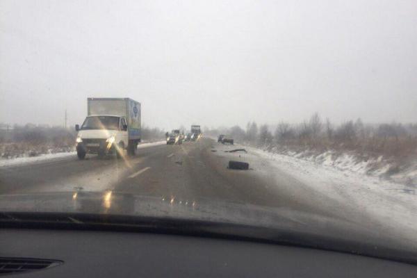На трасі Львів-Бібрка маршрутне таксі зіштовхнулося з бусом