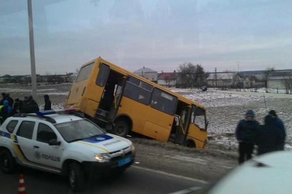 Страшное ДТП на Львовщине: есть жертвы Страшное ДТП на Львовщине: есть жертвы