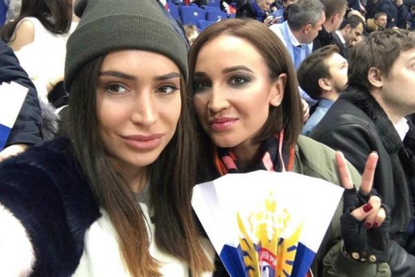 Телеведущую Ольгу Бузову раскритиковали за снимок с подругой