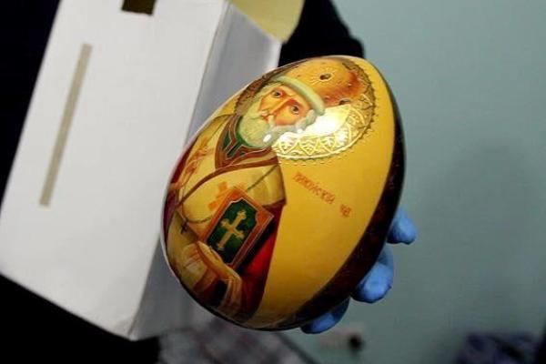 Названа оценочная стоимость вещей из квартиры Азарова