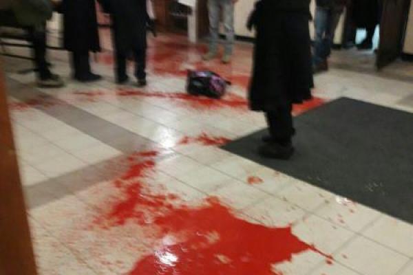 Разбой в Умани: в синагоге вандалы устроили погром Разбой в Умани: в синагоге вандалы устроили погром