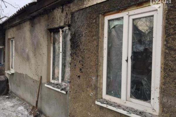 В оккупированном Донецке снарядами серьезно разрушены дома в Куйбышевском районе, есть раненые