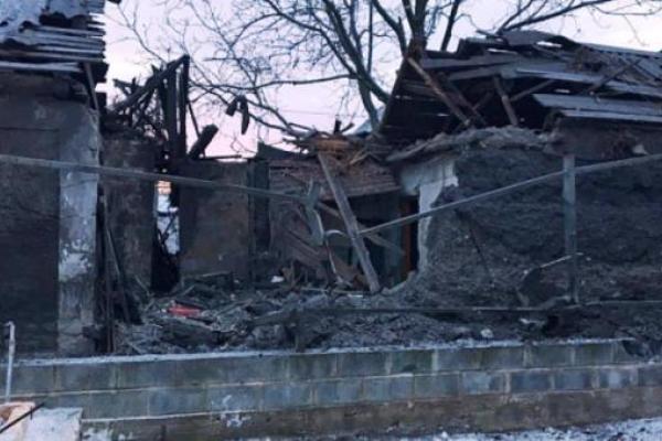 Ночной обстрел Донецка: опубликованы жуткие снимки Ночной обстрел Донецка: опубликованы жуткие снимки
