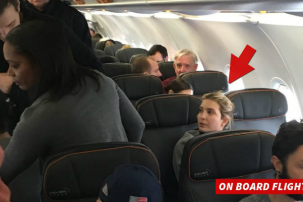 Американца выгнали из самолета за оскорбление дочери Трампа
