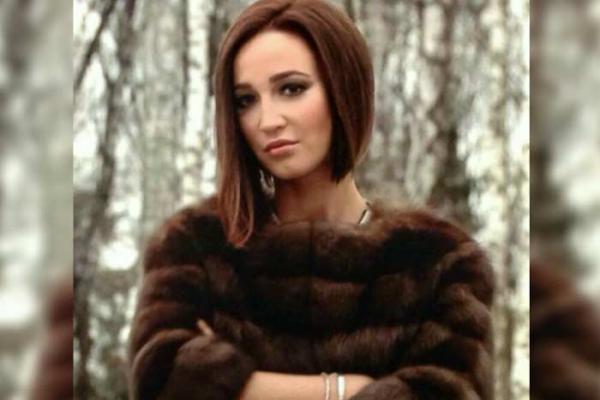 Телеведущую Ольгу Бузову попросили вернуть прежний цвет волос