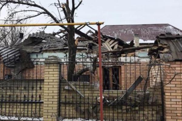 Ночной обстрел Донецка: опубликованы жуткие снимки Ночной обстрел Донецка: опубликованы жуткие снимки